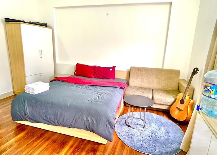 1342 Bedroom Apt Chilling View Spacious Balcony Close Ho Tay Full Sunlight