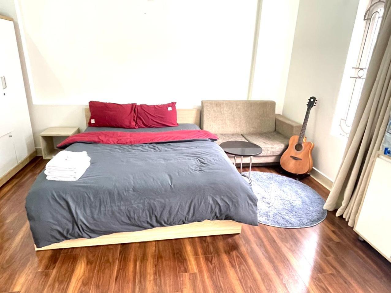 1342 Bedroom Chilling View Spacious Balcony Close Ho Tay Full Sunlight